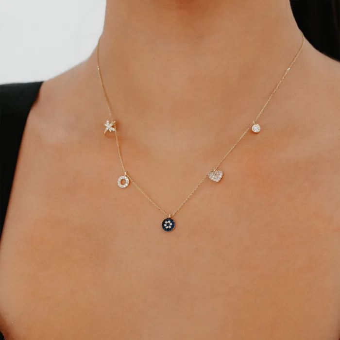 Laci Taşlı Çiçek Detay Şans Altın Kolye AAKLY089