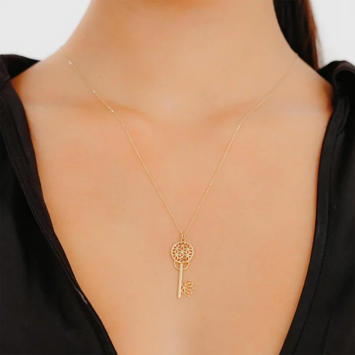 Lotus Çiçekli Anahtar Altın Kolye AAKLY052