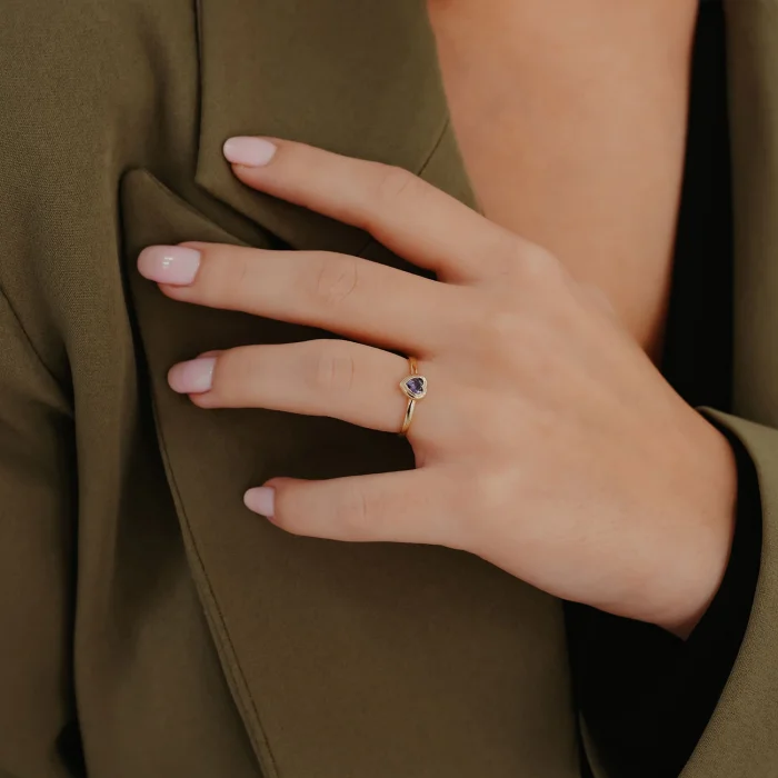 Mor Kalpli Altın Yüzük AAYZK0172