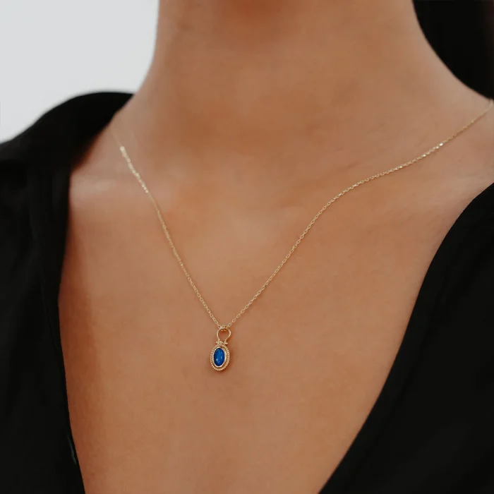 Opal Taşlı Oval Altın Kolye AAKLY053