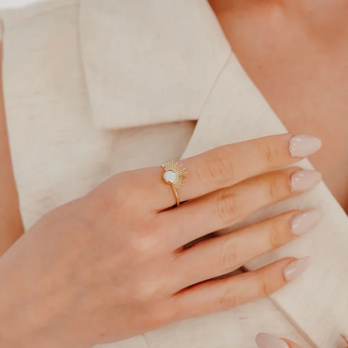 Opal Taşlı Yarım Güneş Altın Yüzük AAYZK048