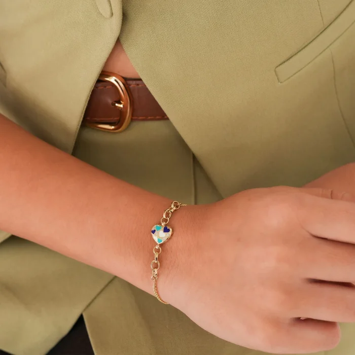 Renkli Kalp Detay Altın Bileklik AABLK015