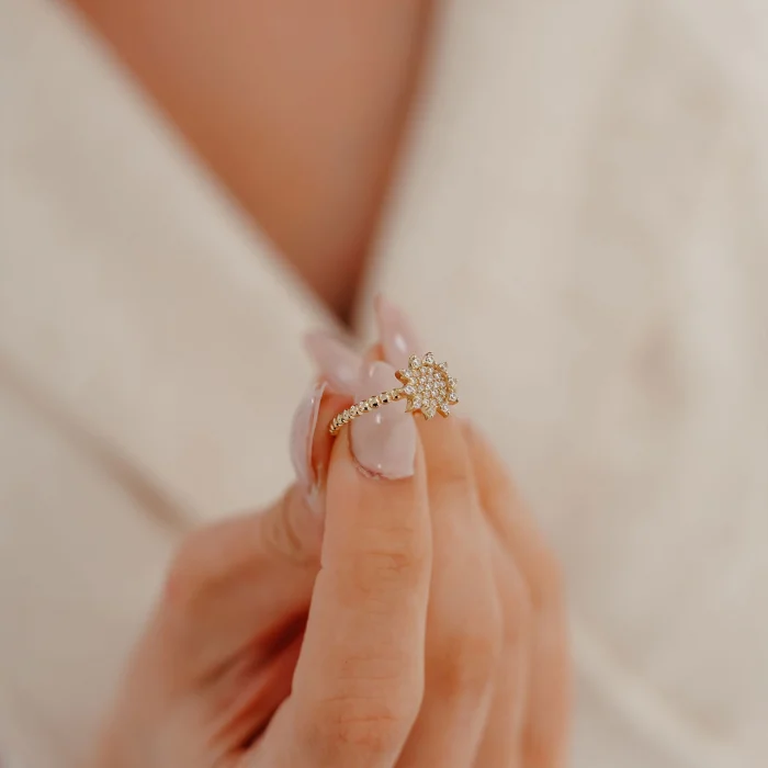 Taşlı Güneş Model Altın Yüzük AAYZK047