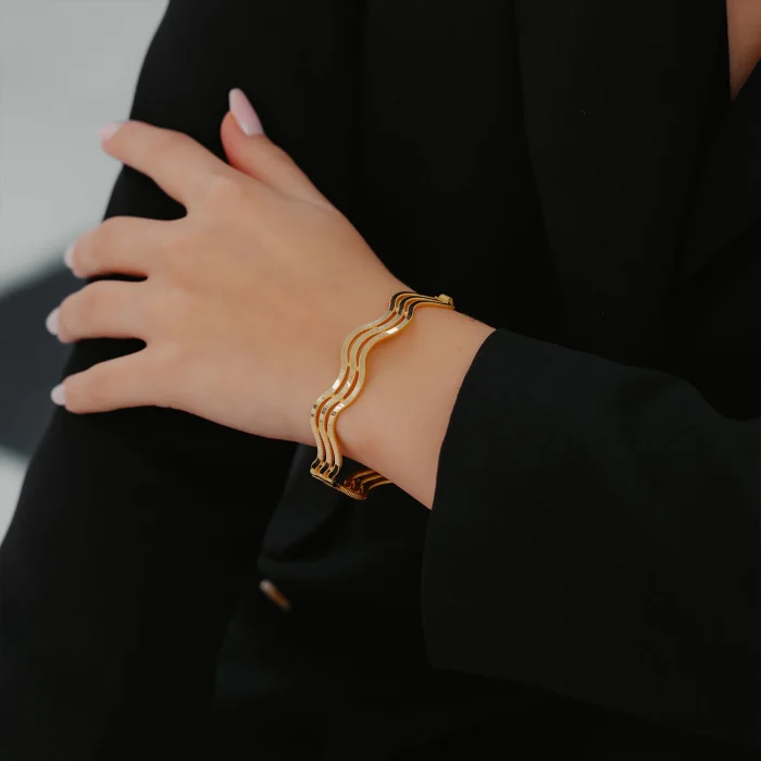 Su Dalgası Ajda Kelepçe Altın Bileklik AABLK0121