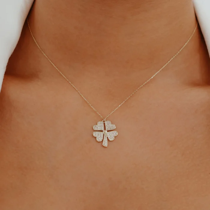 Taşlı  Büyük Yonca Model Altın Kolye AAKLY0165