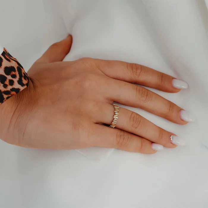 Taşlı Dağınık Sütun Model Altın Yüzük AAYZK0223