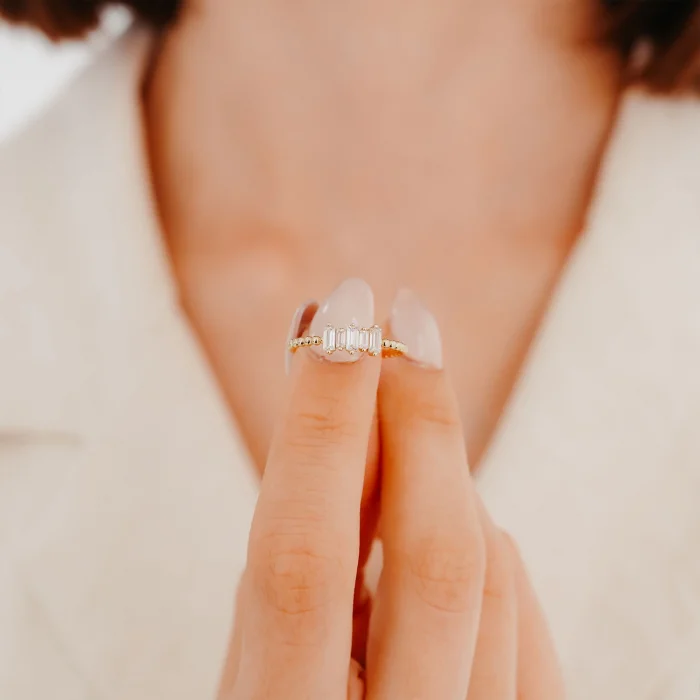 Minimal Baget Taşlı Tria Altın Yüzük AAYZK031