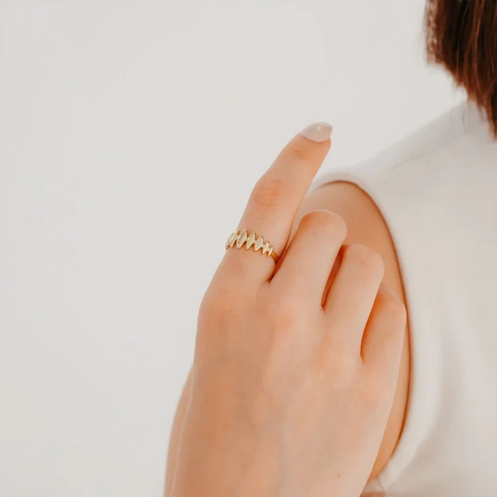 Minimal Taşlı Modern Altın Yüzük AAYZK025