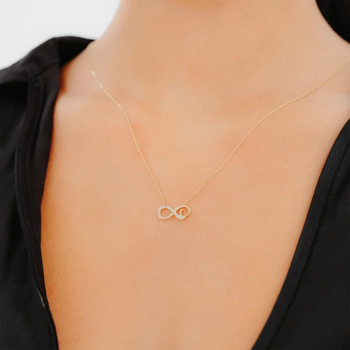 Yarım Taşlı Tasarım Sonsuzluk Altın Kolye AAKLY034