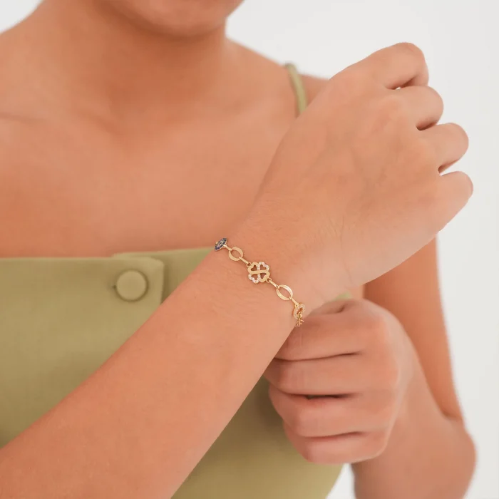 Yoncalı Taşlı Çiçekli Altın Bileklik AABLK019