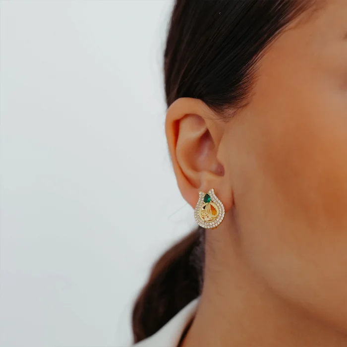 Zümrüt Taş Tuğralı Altın Küpe AAKPE091