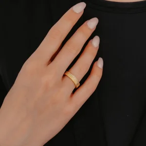 Çizgili Taşlı Altın Yüzük AAYZK081