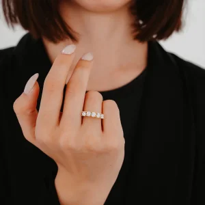 Kalp Detaylı Beştaş Altın Yüzük AAYZK091