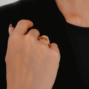 Kare Detay Ful Taşlı Baget Altın Yüzük AAYZK096