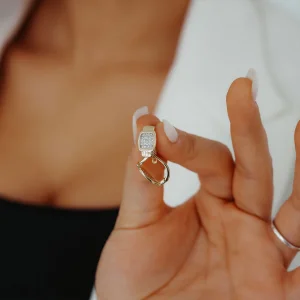 Kare Taş Halka Altın Küpe AAKPE044