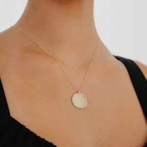 Kenarları Taşlı Plaka Altın Kolye AAKLY0126