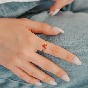 Kırmızı Kalpli Altın Yüzük AAYZK023