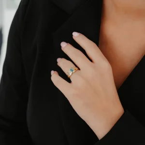 Mavi Taş Detay Bombeli Altın Yüzük AAYZK0201