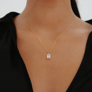 Orta Gold Renk Baget Altın Kolye AAKLY042