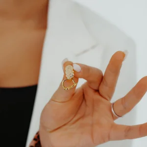 Sallantılı Kutup Yıldızı Altın Küpe AAKPE068