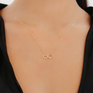 Yarım Taşlı Tasarım Sonsuzluk Altın Kolye AAKLY034