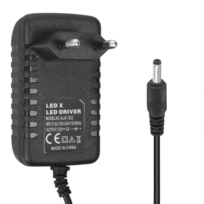 Hubrendy SH Powermaster Pm-1803 12 Volt - 2 Amper 3.5*1.35 Mm Uç Tablet Pc Adaptörü