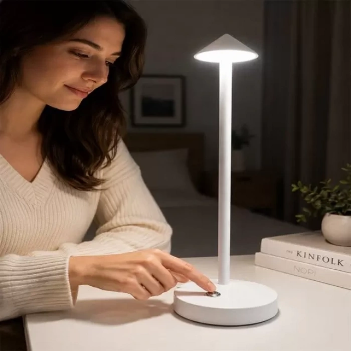Hubrendy SH Powermaster Pm-25832 Usbli Ledli Beyaz Gece Lambası