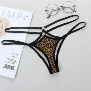 Hubrendy Beru  Leopar Desenli Fantazi String Külot