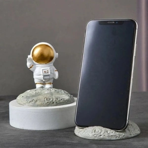 Hubrendy Emin Astronot Telefon Tutucu