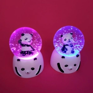Hubrendy Emin Mini Işıklı Panda Kar Küresi