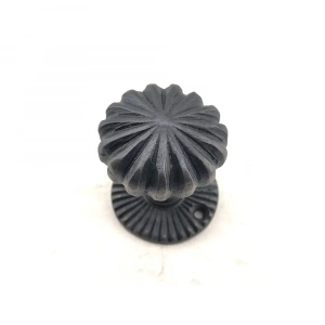Hubrendy Kargo Antika Tarz Dekoratif Pirinç Açarlı Kapı Babası - 50mm, Oksit