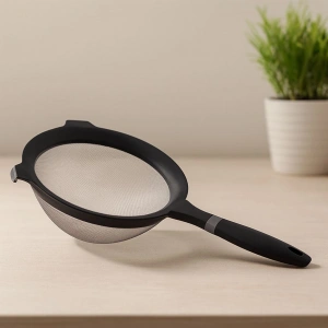 Hubrendy Tedarik Tel Süzgeç 16 cm (650 ml) Plastik Saplı