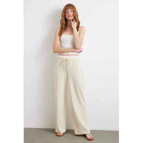 Bel Bantlı Wide Leg Pantolon Krem
