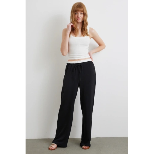Bel Bantlı Wide Leg Pantolon Siyah