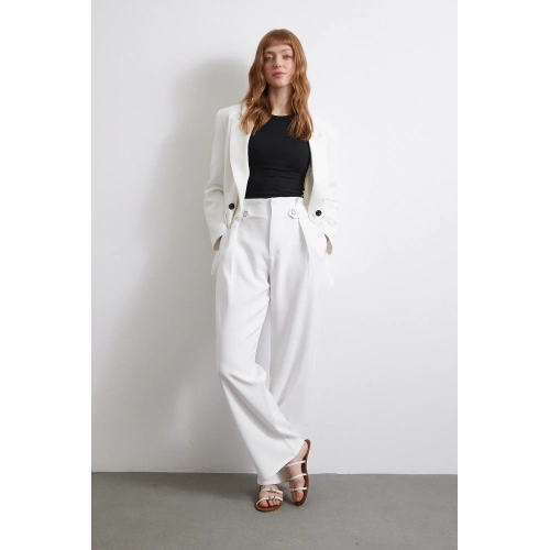 Bel Detaylı Wide Leg Pantolon Ekru