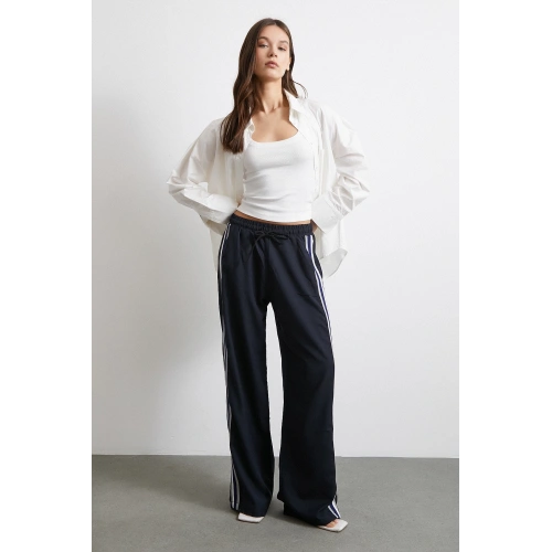 Beli Lastikli Çift Şeritli Pantolon Lacivert