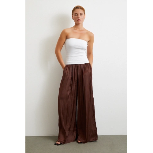 Beli Lastikli Geniş Paça Büzgülü Pantolon Kahve