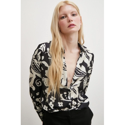 Çiçek Desenli Saten Gömlek Siyah