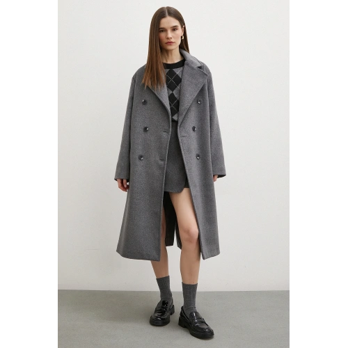 Düğme Detaylı Kaşe Kaban Antirasit