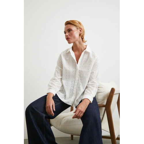 Fisto İşlemeli Gömlek Beyaz