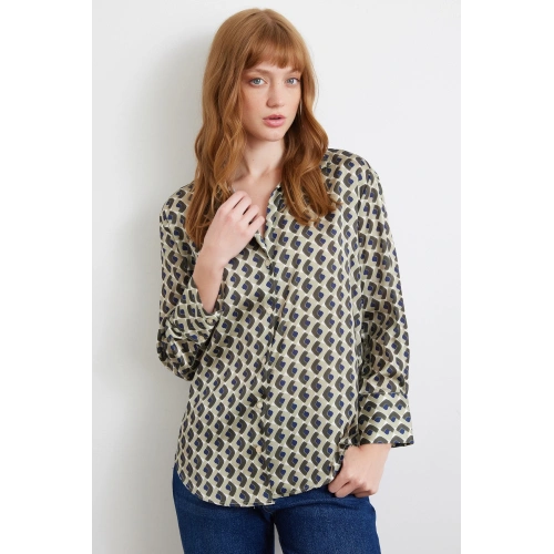 Geometrik Desenli Saten Gömlek Haki