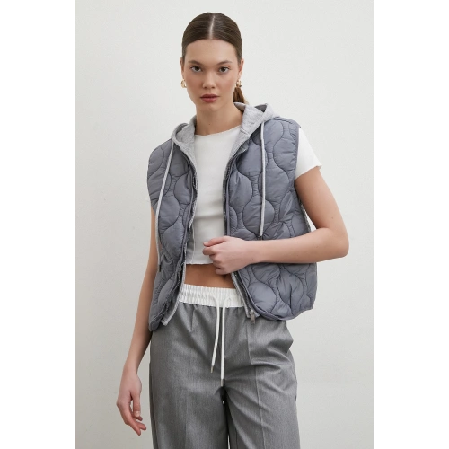 Kapüşonlu Kapitone Yelek Gri