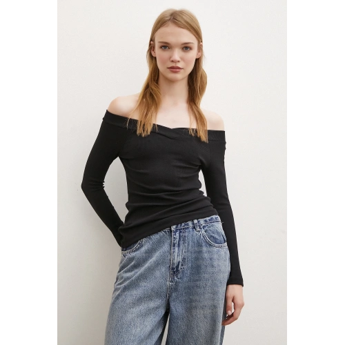 Kayık Yaka Bluz Siyah