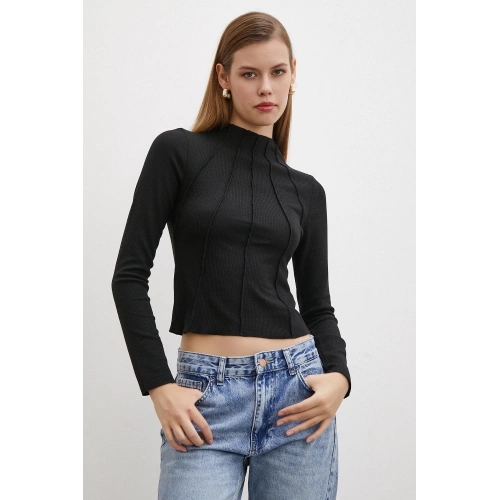 Önü Dikişli Bluz Siyah