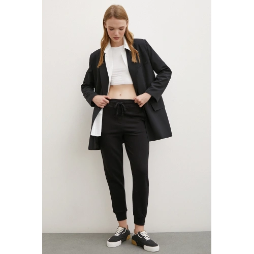 Paçası Lastikli Pantolon Siyah