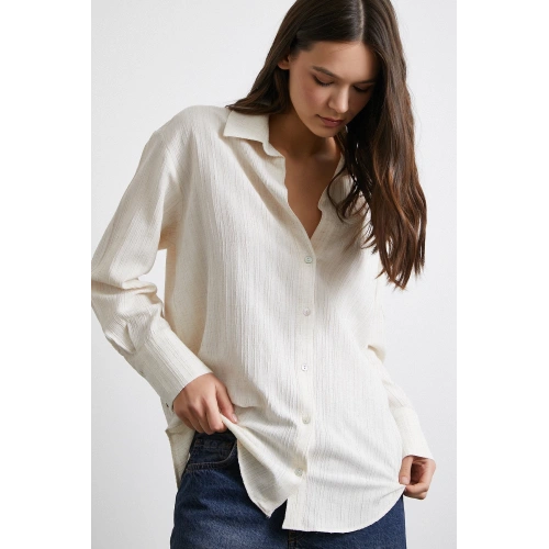 Pamuk Dokulu Çizgili Gömlek Krem