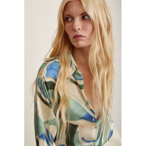 V Yaka Desenli Saten Gömlek Mavi