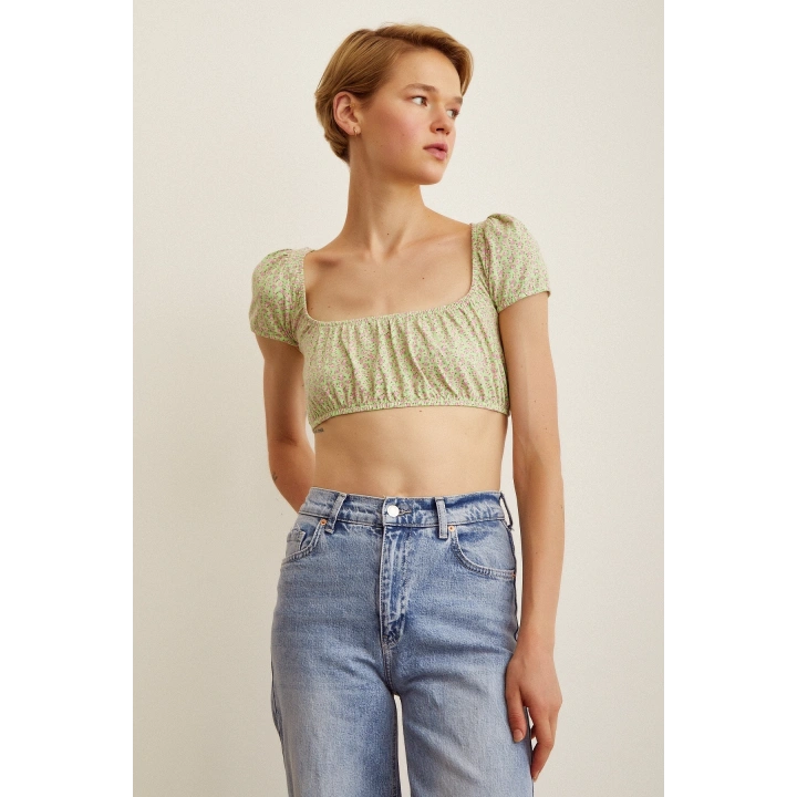 Arkası Bağlamalı Çiçekli Crop Top Yeşil