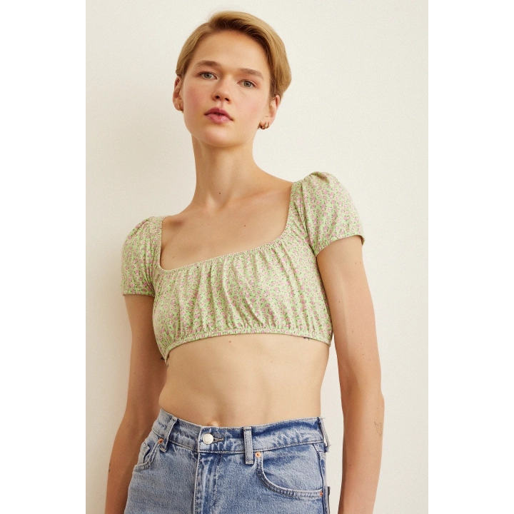 Arkası Bağlamalı Çiçekli Crop Top Yeşil