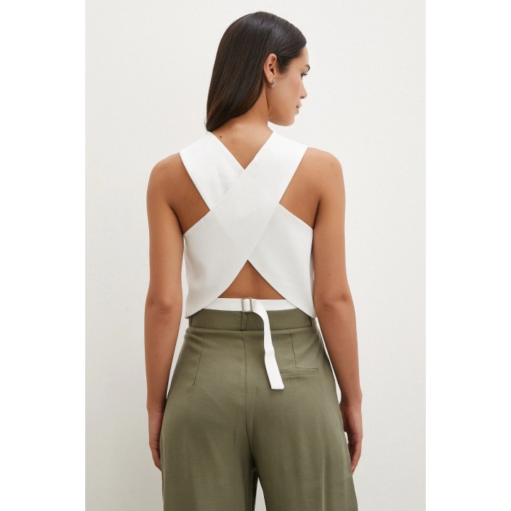 Arkası Çarpraz Yelek Beyaz